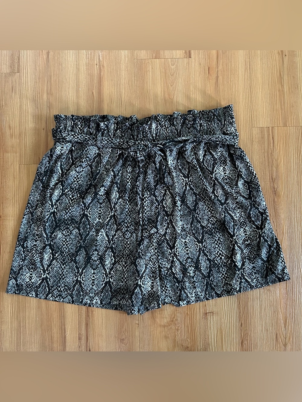 LuLaRoe Snake Print High Waist Paperbag Shorts - Black & Gray
